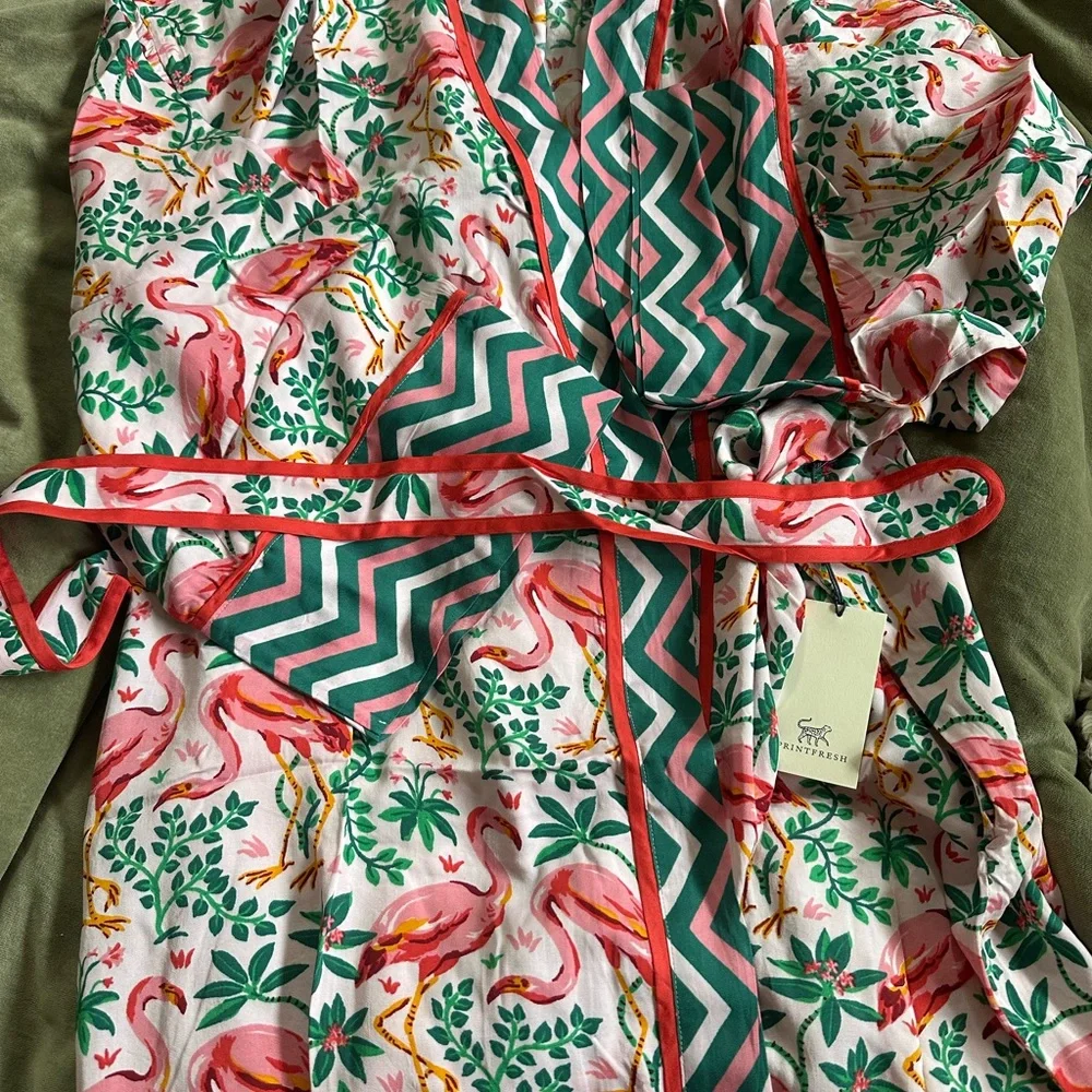 Printfresh Eco—Satin Flock of Flamingos Robe NWT - Picture 2 of 6
